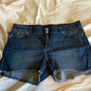Rock & Republic cut off shorts
